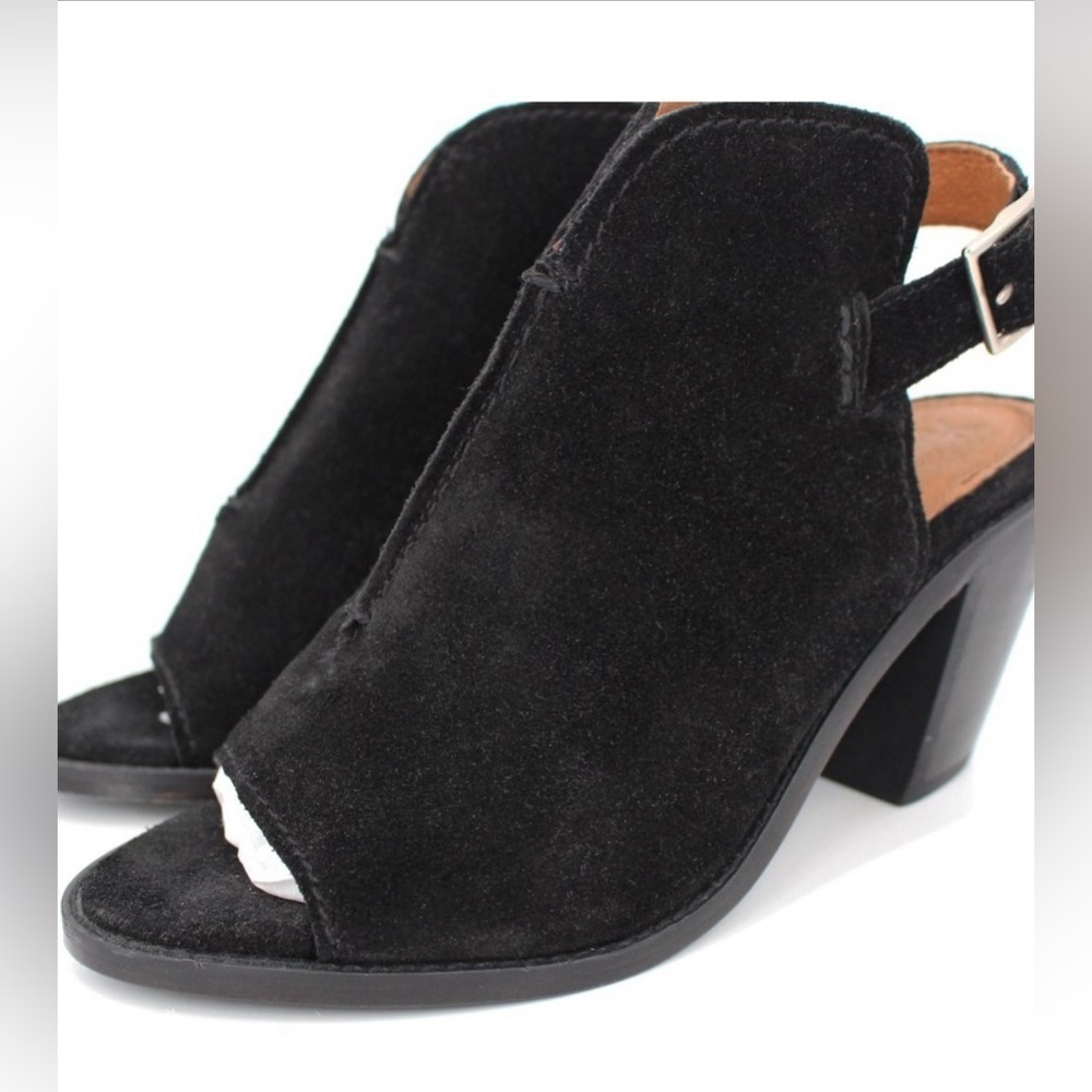 Frye Black Courtney Sling Black Suede
Peep Toe Heeled Sandal - Picture 3 of 14